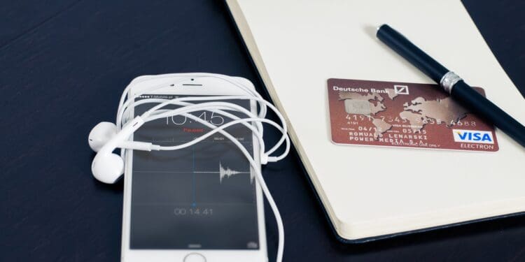 iphone-visa-business-buying-38565.jpeg