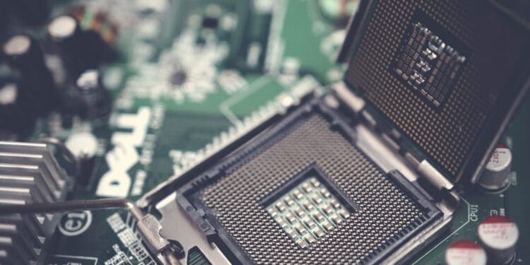 closed up photo of black dell central processing unit