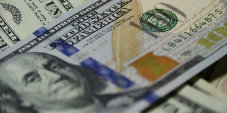 100 US dollar banknote