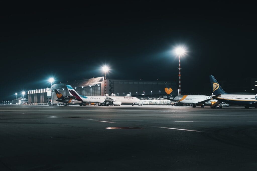 planes at airport during daytime