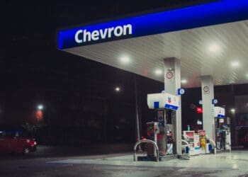 Chevron gas station, Tijuana, México.