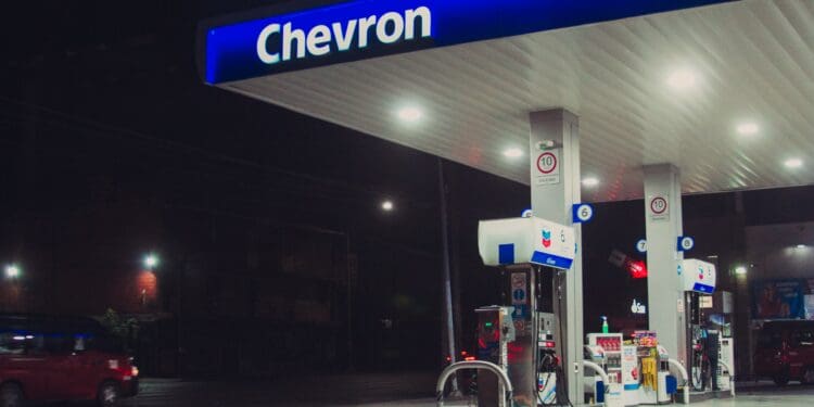 Chevron gas station, Tijuana, México.