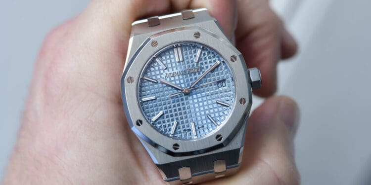 Zdroj: monochrome-watches.com