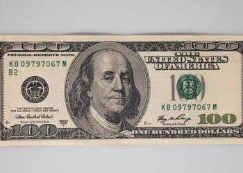 One hundred dollars, detailed dollar banknote