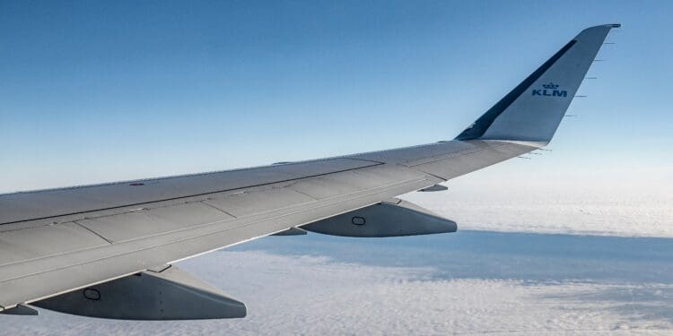 Airplain wing