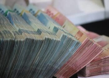 money which is the medium of exchange in Indonesia