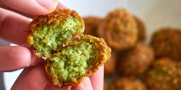 Gluten-free falafel balls 🧆🌾🚫 -- Thanks for visiting! Donations help & motivate me to keep uploading more 📸's. Even a buck or two helps. ➡️ https://www.buymeacoffee.com/uniqueton Found my photos useful? feel free to contact me about anything at email: uniquetonshots@gmail.com IG: @uniquetonshots