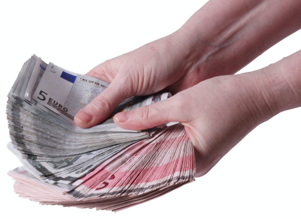 hand, 50, fifty, money, euro, eur, banknotes, bills, stack, notes, many, plenty, bank notes, lots, together, paper, 10, 5, five, dibs, europe, hold on, afloat, liquid, solvent