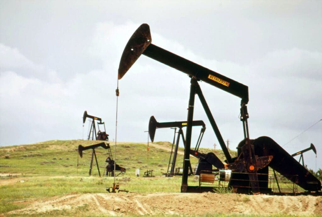 Jun. 1973: Oil wells near Teapot Dome, Wyoming <noread>(Boyd Norton / Documerica)</noread>