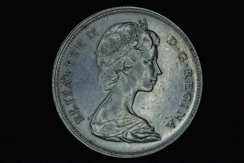 elizabeth ii, canadian dollar, cash