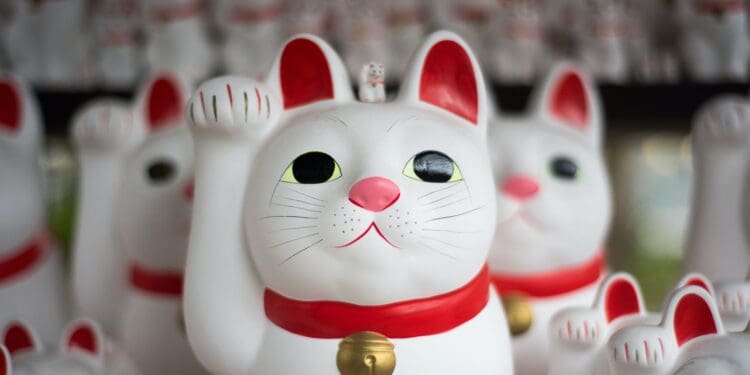 Japanese cat figurines