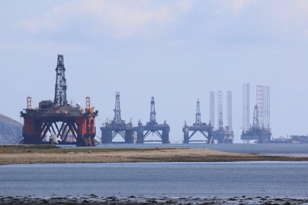oil rig, scotland, cromarty firth