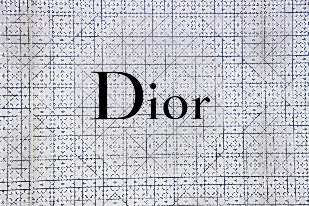 Dior text