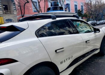 FILE PHOTO: A Waymo rider-only robotaxi is seen during a test ride in San Francisco, California, U.S., December 9, 2022. REUTERS/Paresh Dave