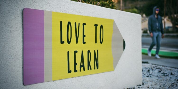 Love to Learn | Instagram: @timmossholder