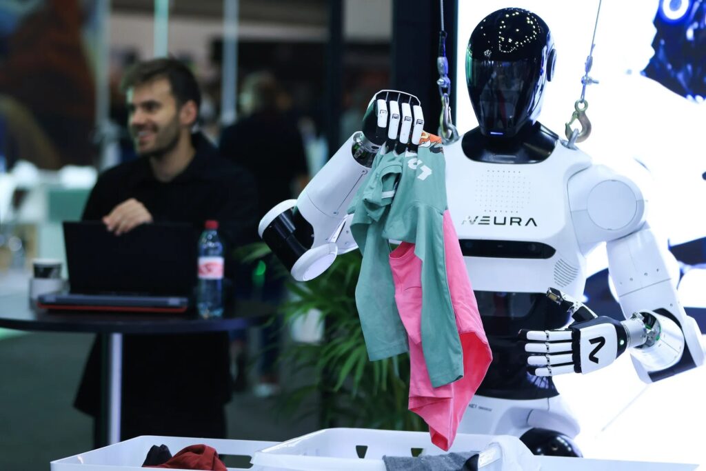 Amazon Fauna Robotics