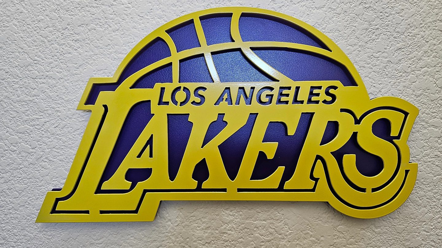 Hodnota Lakers při chystaném prodeji dosáhla rekordních 12,5 miliardy dolarů