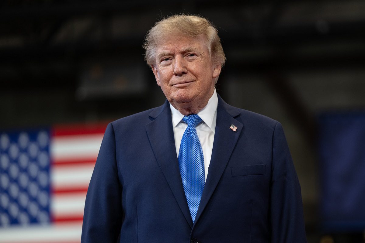 Meta a SpaceX v Trumpově portfoliu. Srpnové nákupy šly do milionů dolarů